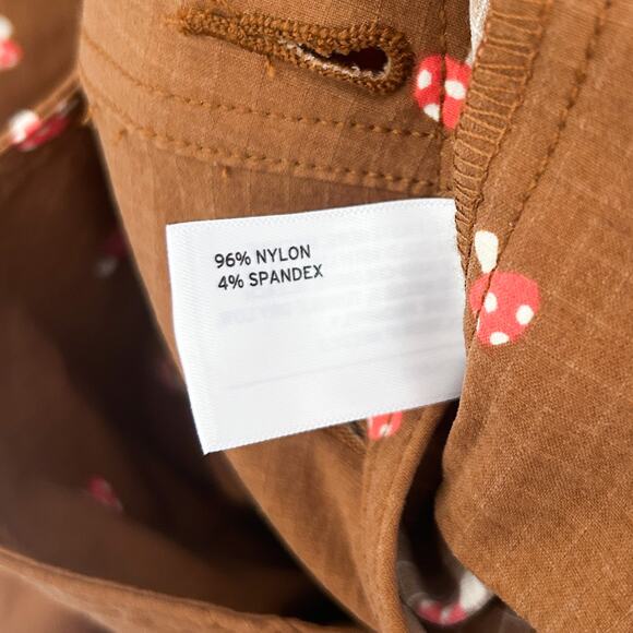 Duluth Trading Heirloom Gardening Bib Overalls in Size Large Flax Brown Mushroom - Picture 7 of 7